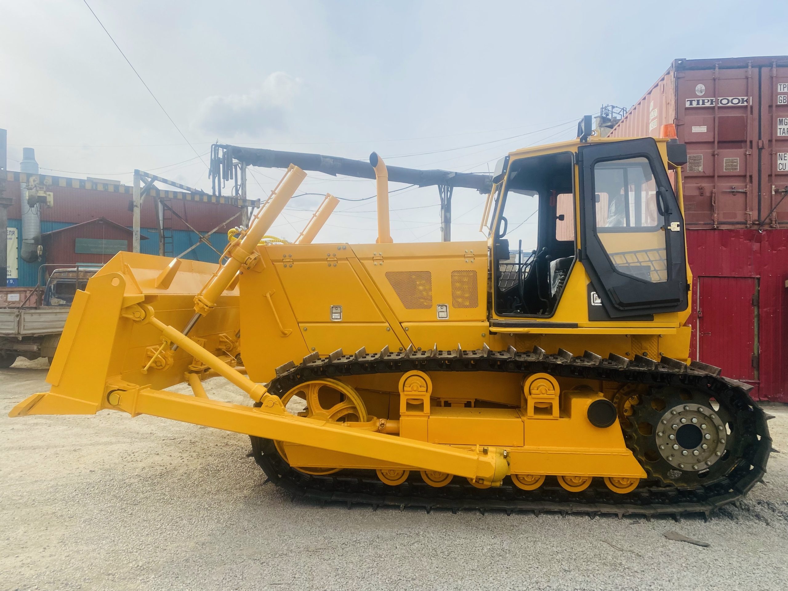 Бульдозер Б10М СТМ вынесенная ось прокачки тележек